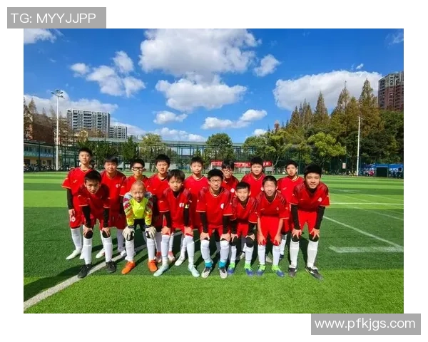 大学足球教学理念与实践探讨促进学生全面发展的有效路径